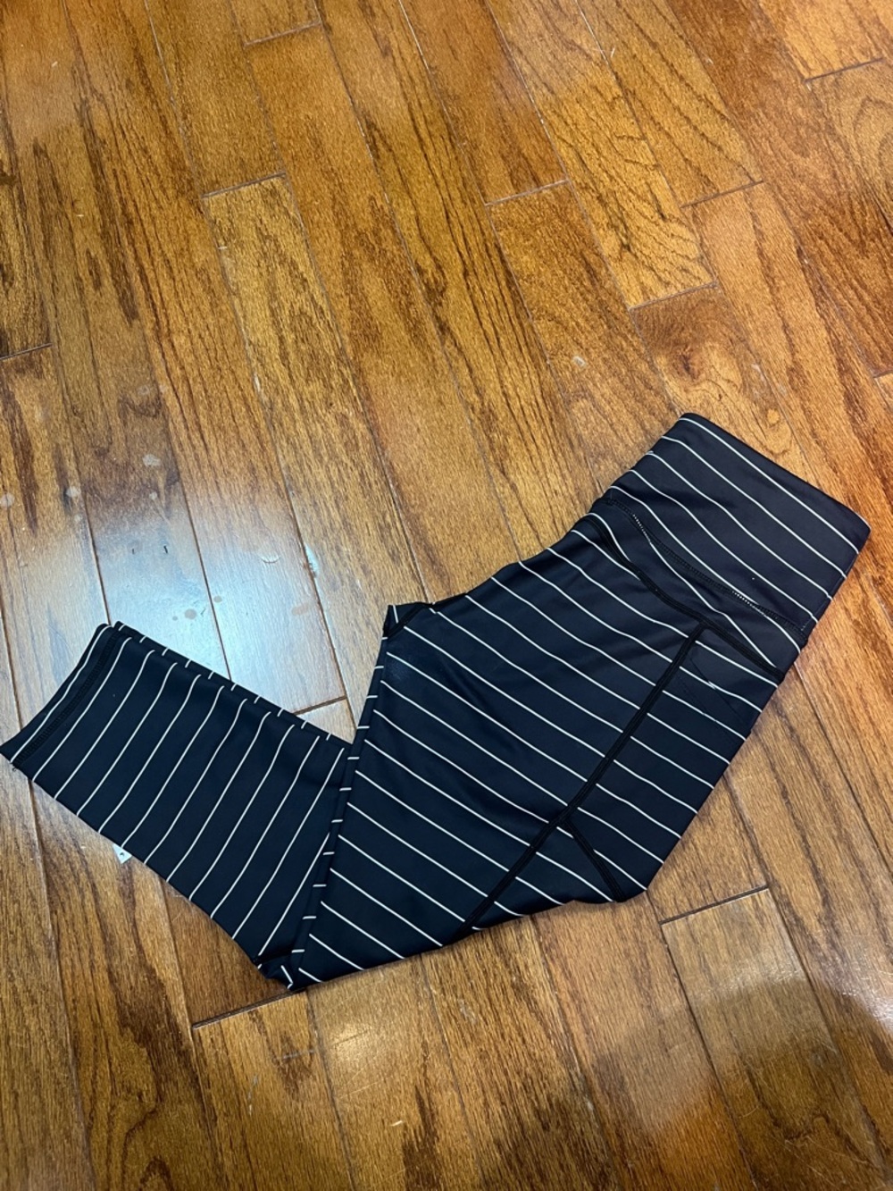 ZYIA 21” size 4 tights leggings black and white striped with pockets - Picture 5 of 5